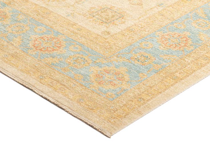 Detail image of 8' 3 x 11' 3 Kaizar Wool Rug