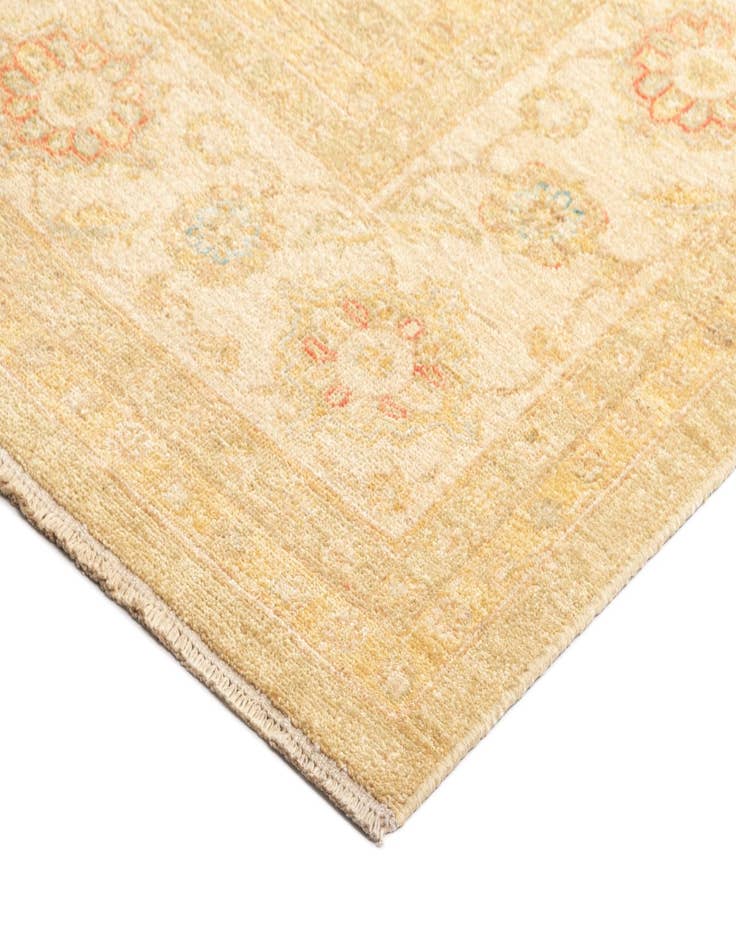 Detail image of 8' 4 x 11' 4 Kaizar Wool Rug