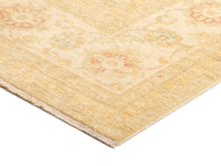 Detail image of 8' 4 x 11' 4 Kaizar Wool Rug