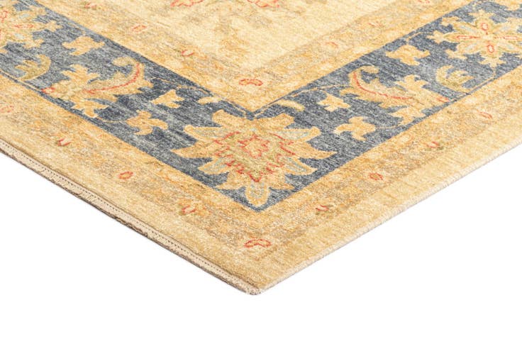 Detail image of 8' 3 x 11' 5 Kaizar Wool Rug