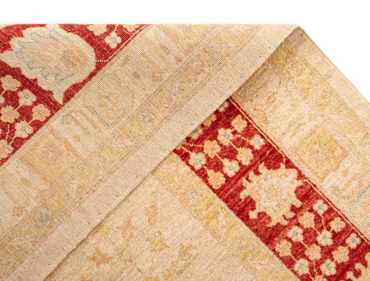 Detail image of 8' 3 x 11' 3 Kaizar Wool Rug