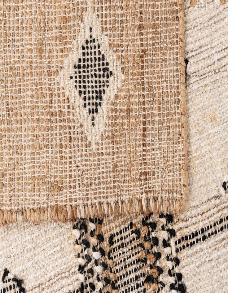 Detail image of 4' 1 x 6' 3 Hand Woven Kala Handwoven Jute Rug