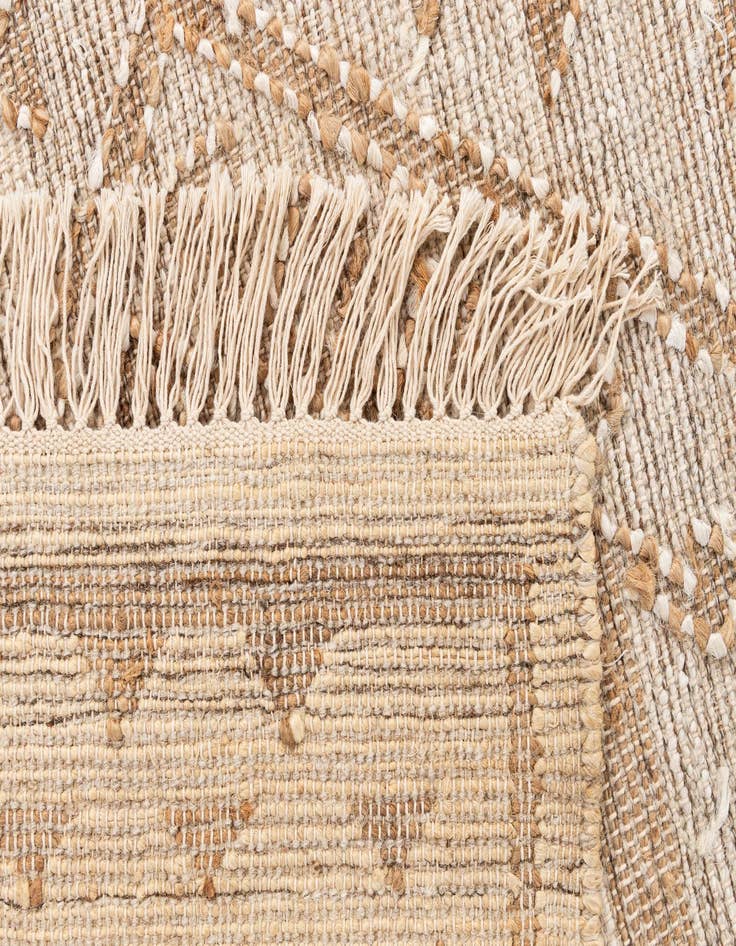 Detail image of 4' 2 x 5' 11  Hand Woven Kala Handwoven Jute Rug
