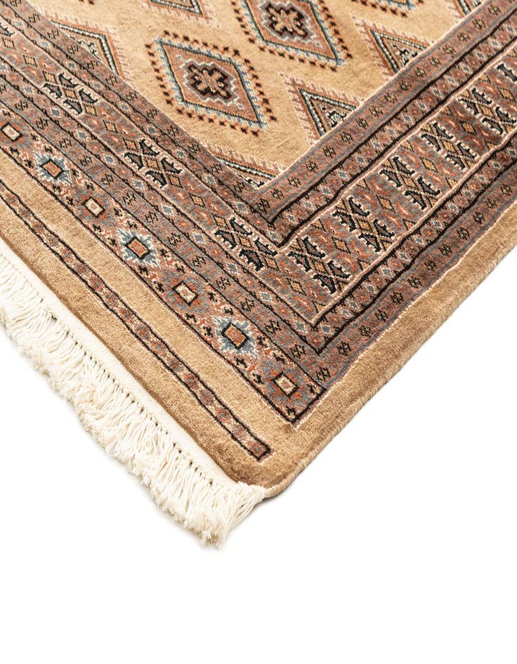 Detail image of 4' 8 x 6' 6 Karachi Royal Rug