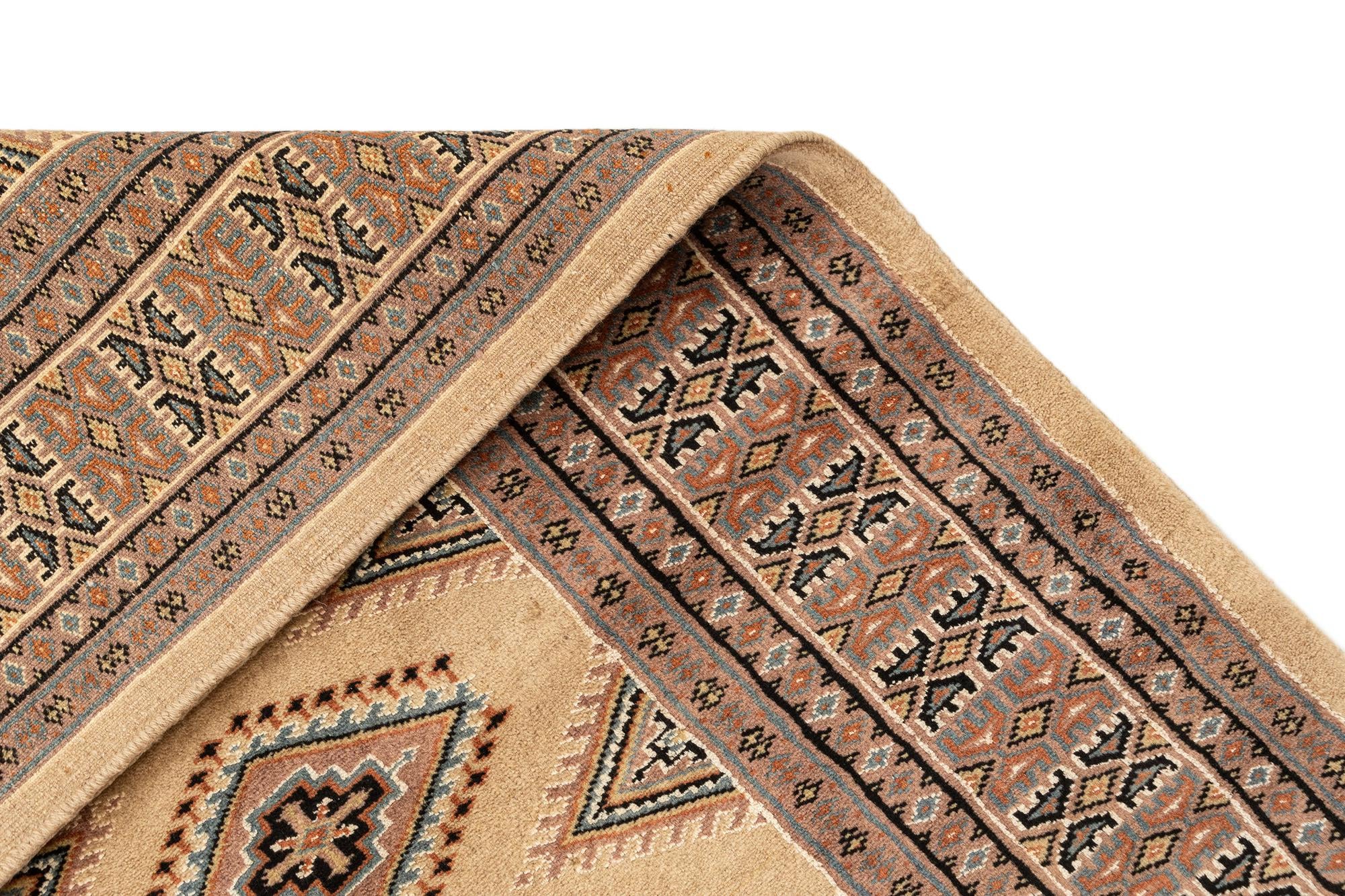 4' 8 x 6' 6 Karachi Royal Rug