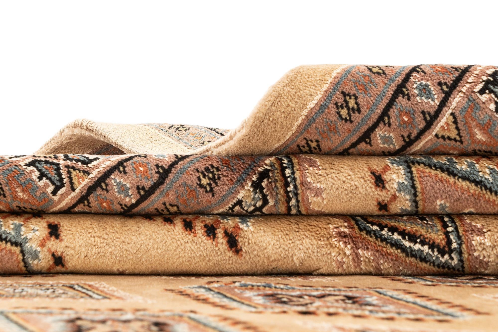 4' 8 x 6' 6 Karachi Royal Rug