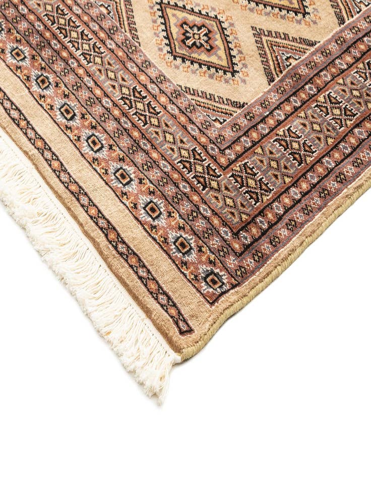 Detail image of 4' 8 x 6' 9 Karachi Royal Rug