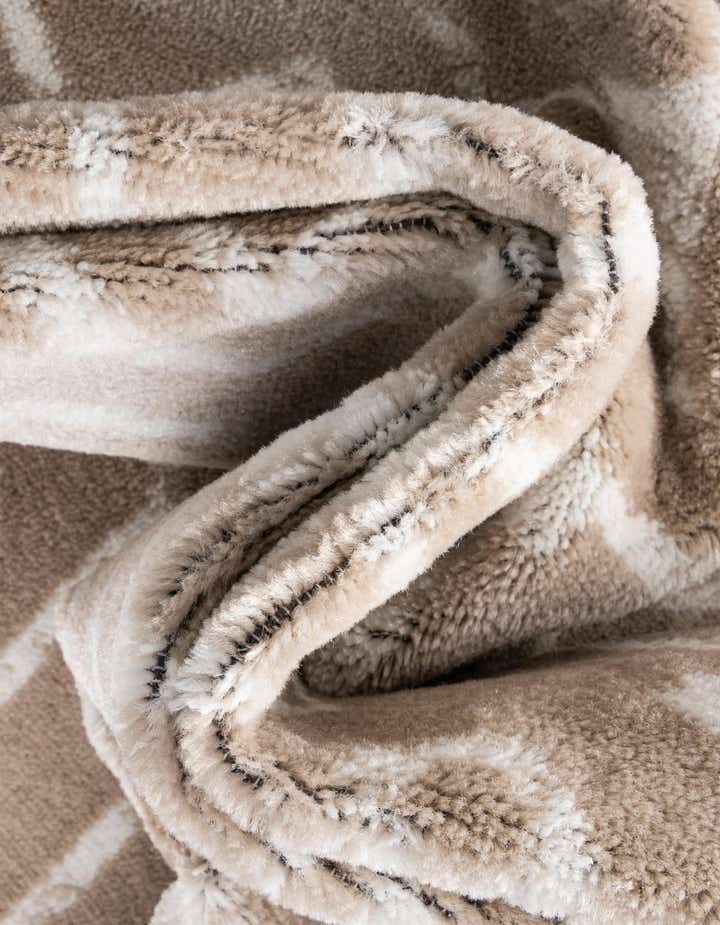 5' 3 x 8' Kasbah Trellis Rug