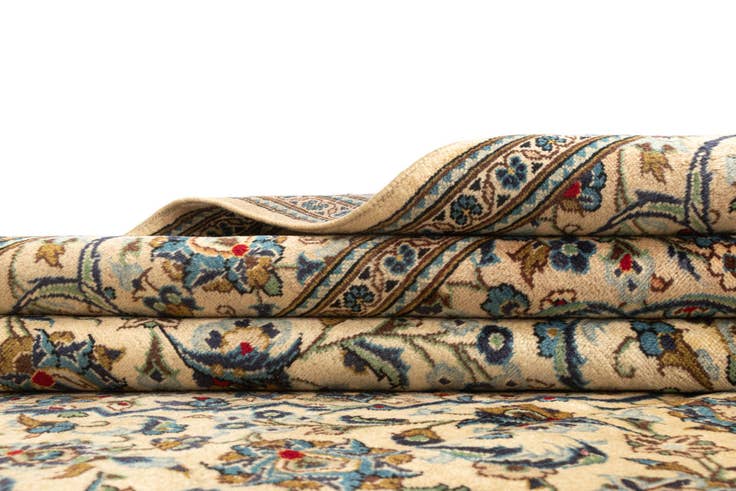 Detail image of 6' 7 x 10' 1 Kashan Rug