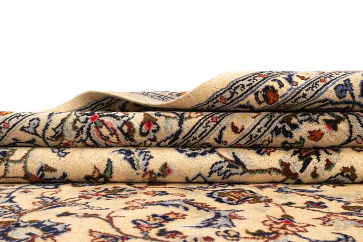 6' 9 x 9' 10 Kashan Rug