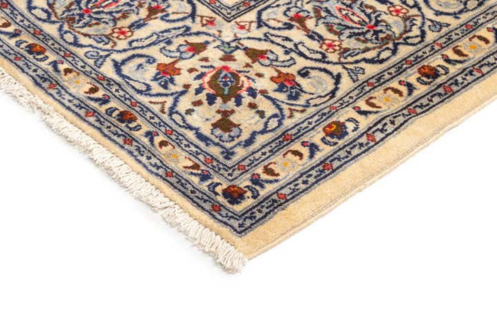 6' 9 x 9' 10 Kashan Rug