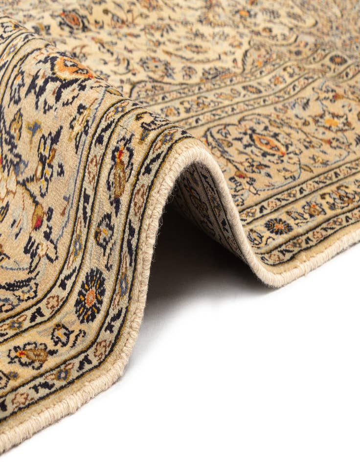 Detail image of 8' x 11' 10 Kashan Rug