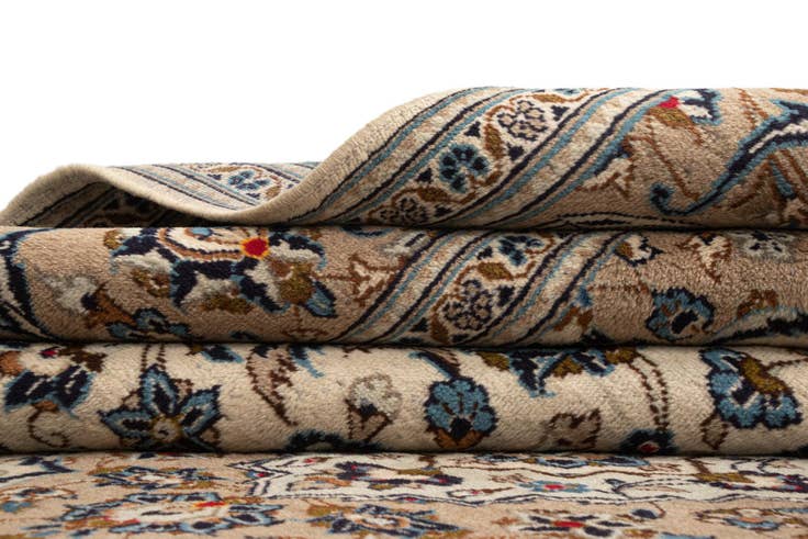 Detail image of 8' x 11' 9 Kashan Wool Rug
