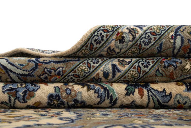 Detail image of 8' 2 x 11' 3 Kashan Wool Rug