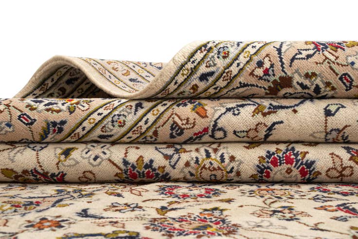 Detail image of 6' 5 x 9' 11 Kashan Wool Rug