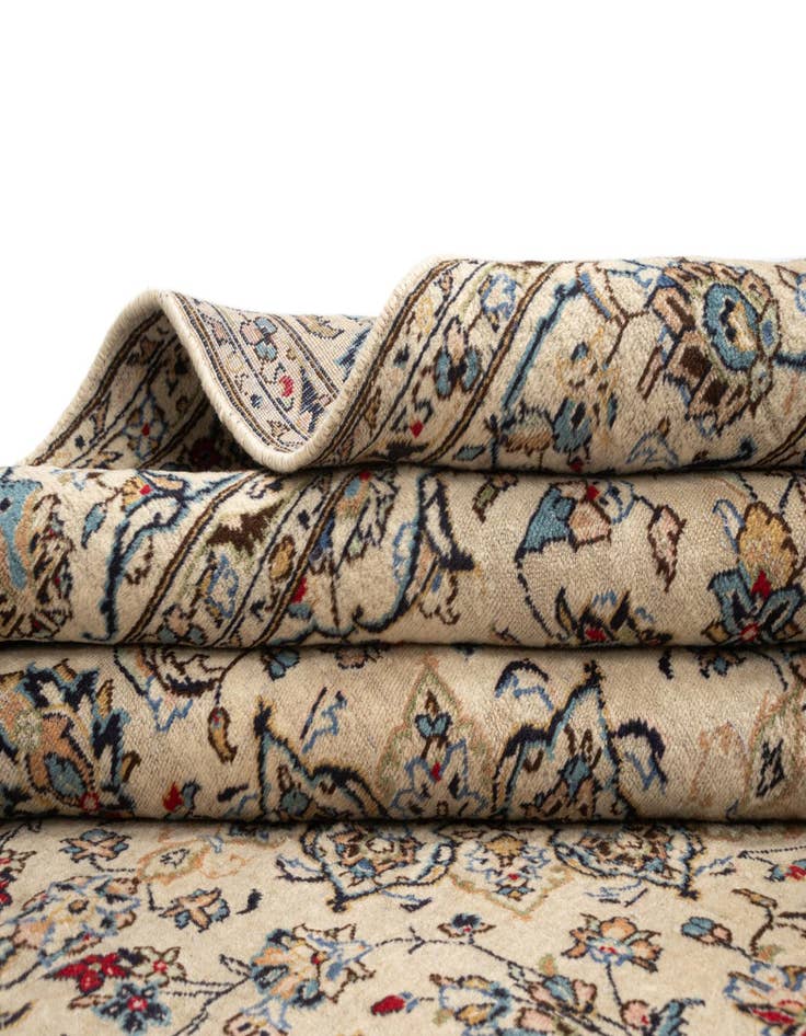Detail image of 6' 7 x 10' Kashan Wool Rug