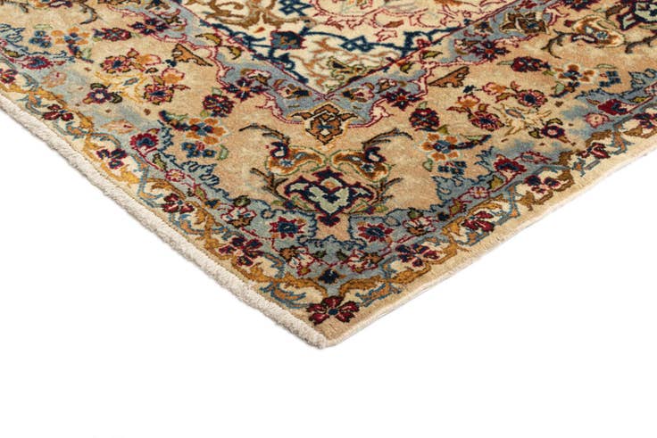Detail image of 4' 5 x 6' 9 Kashan Rug