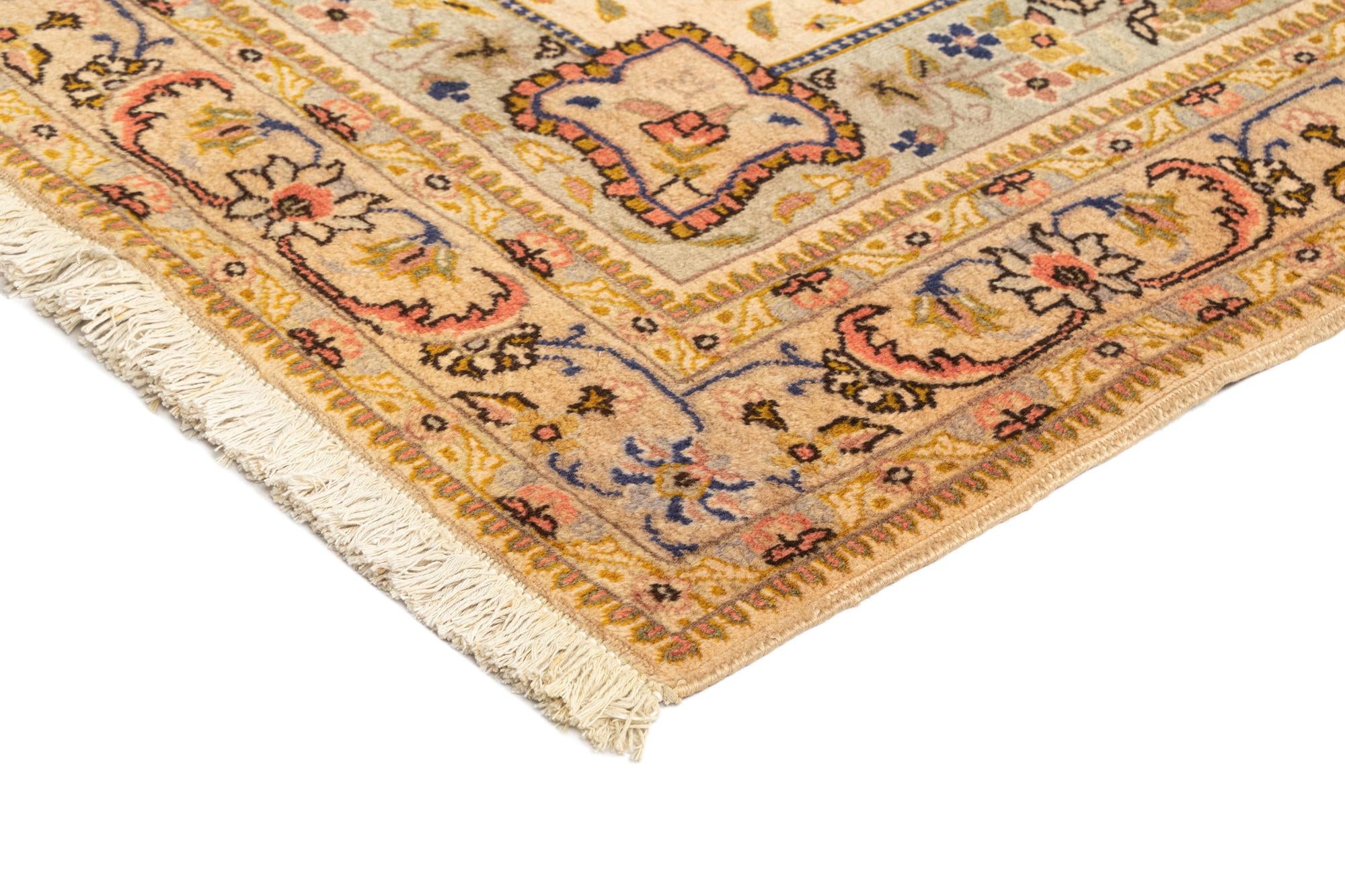 4' 9 x 6' 1 Kashan Wool Rug
