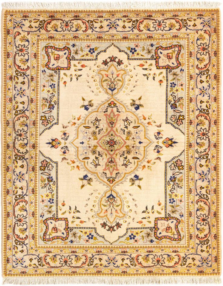 Detail image of 4' 9 x 6' 1 Kashan Wool Rug