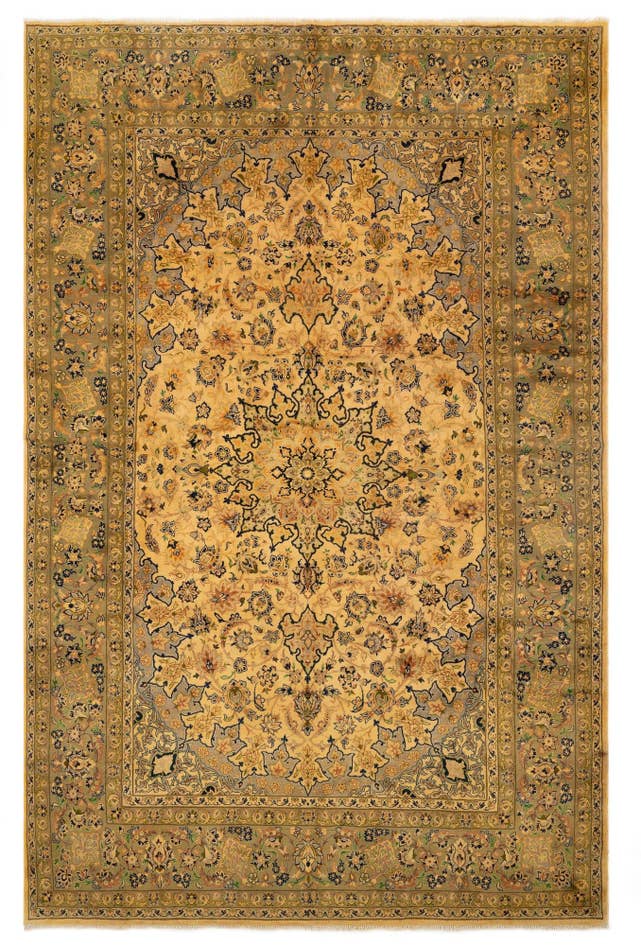 Detail image of 8' x 12' 4 Hand Knotted Kashan Persian Rug