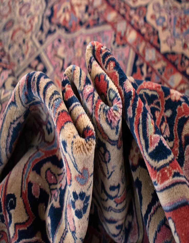 Detail image of 4' 5 x 6' 6 Hand Knotted Kashan Persian Rug