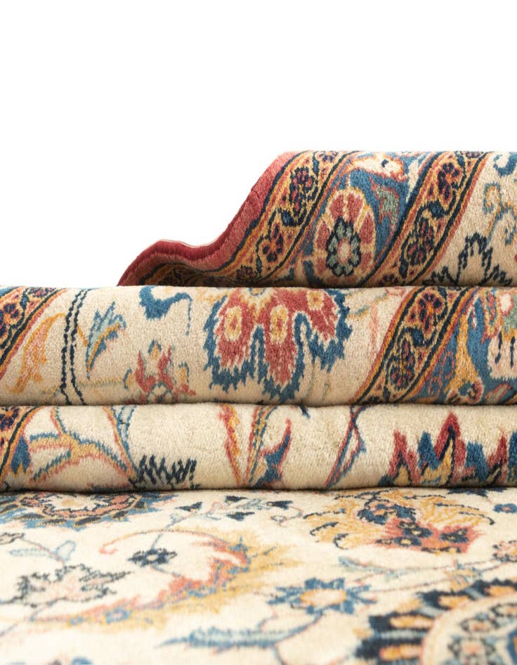 Detail image of 9' 1 x 12' 10 Kashan Rug