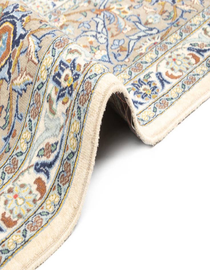 Detail image of 9' 10 x 16' 3 Kashan Rug