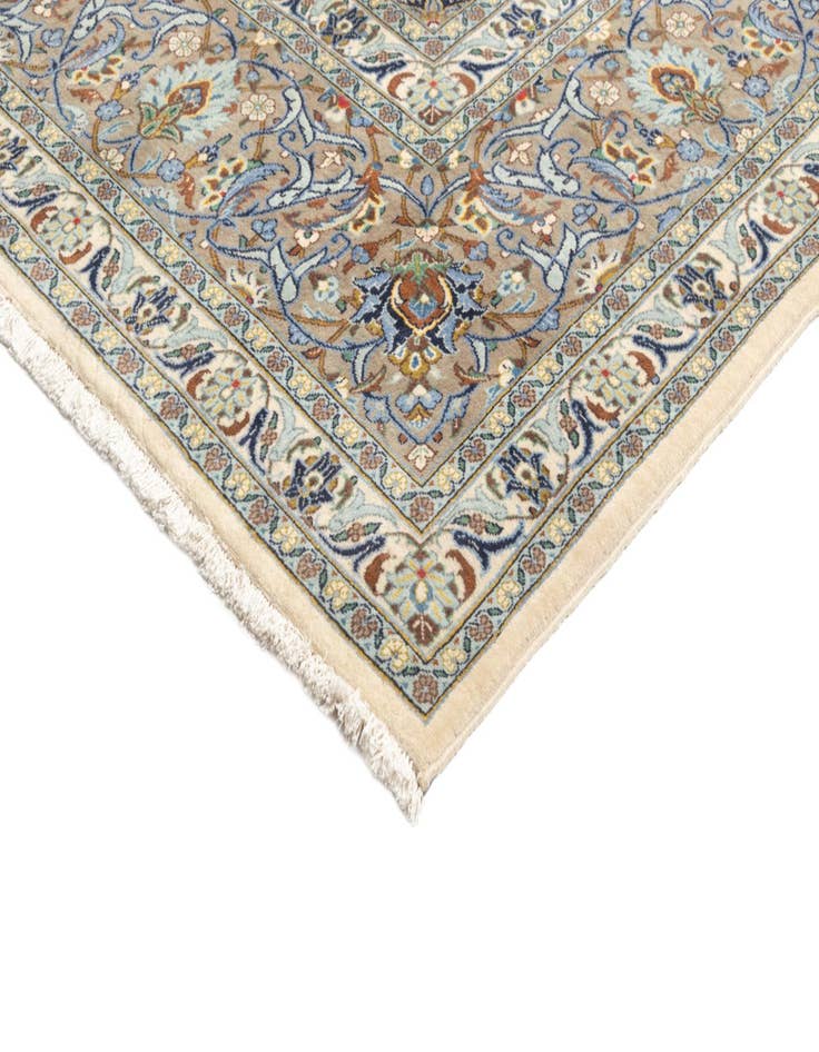 Detail image of 9' 10 x 16' 3 Kashan Rug