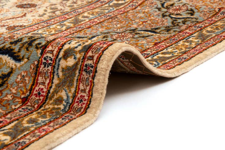 Detail image of 10' 6 x 14' 1 Kashan Rug