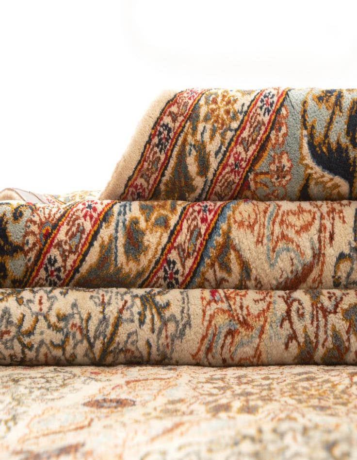 Detail image of 10' 6 x 14' 1 Kashan Rug