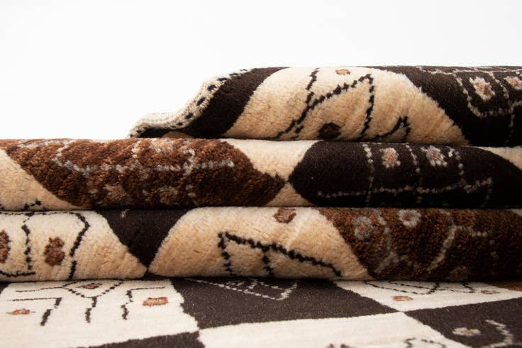 Detail image of 4' 1 x 6' 6 Kashkuli Wool Rug