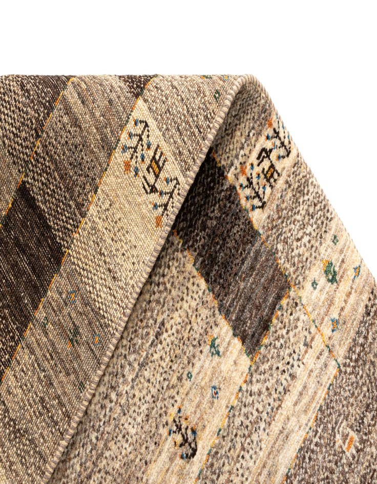 Detail image of 3' 3 x 4' 7 Kashkuli Wool Rug