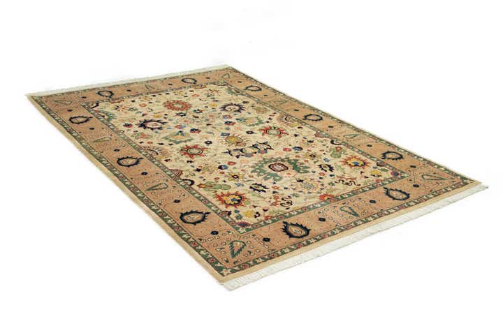 5' 3 x 8' Hand Knotted Kashkuli Persian Rug