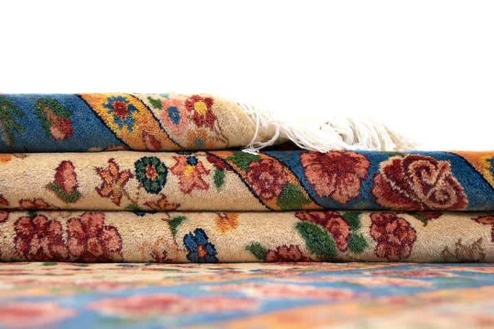 5' 6 x 6' 1 Hand Knotted Kashkuli Persian Rug