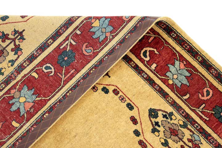 5' 7 x 6' 11 Hand Knotted Kashkuli Persian Rug
