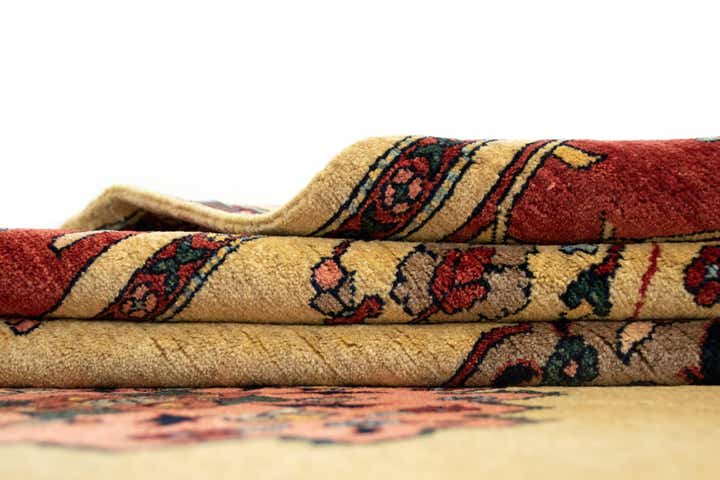 5' 7 x 6' 11 Hand Knotted Kashkuli Persian Rug