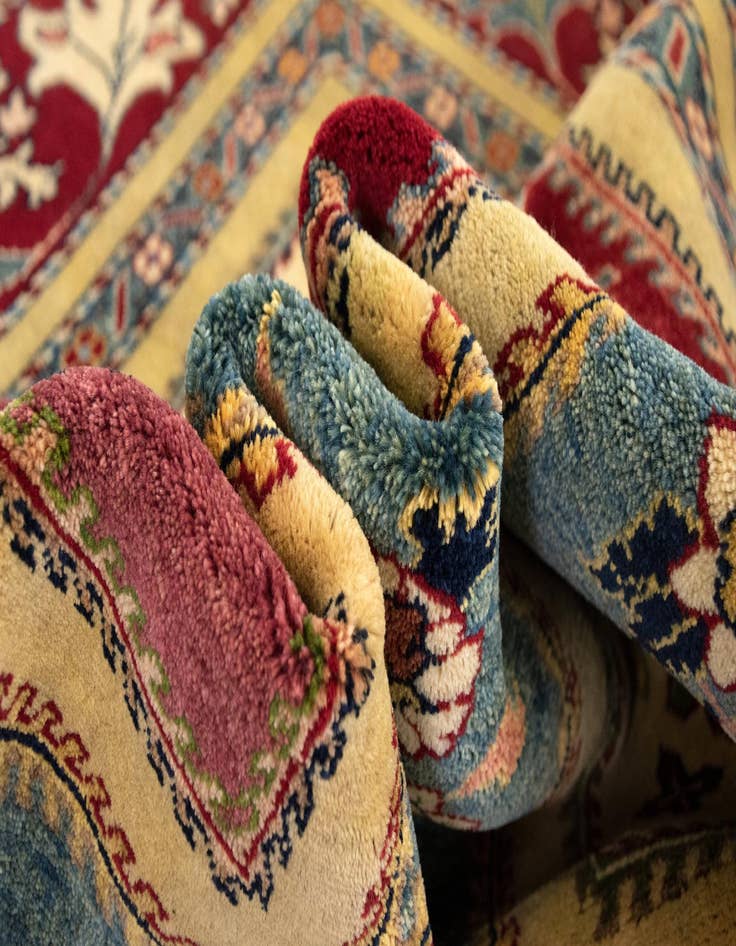 Detail image of 5' 5 x 8' 2  Hand Knotted Kashkuli Persian Rug