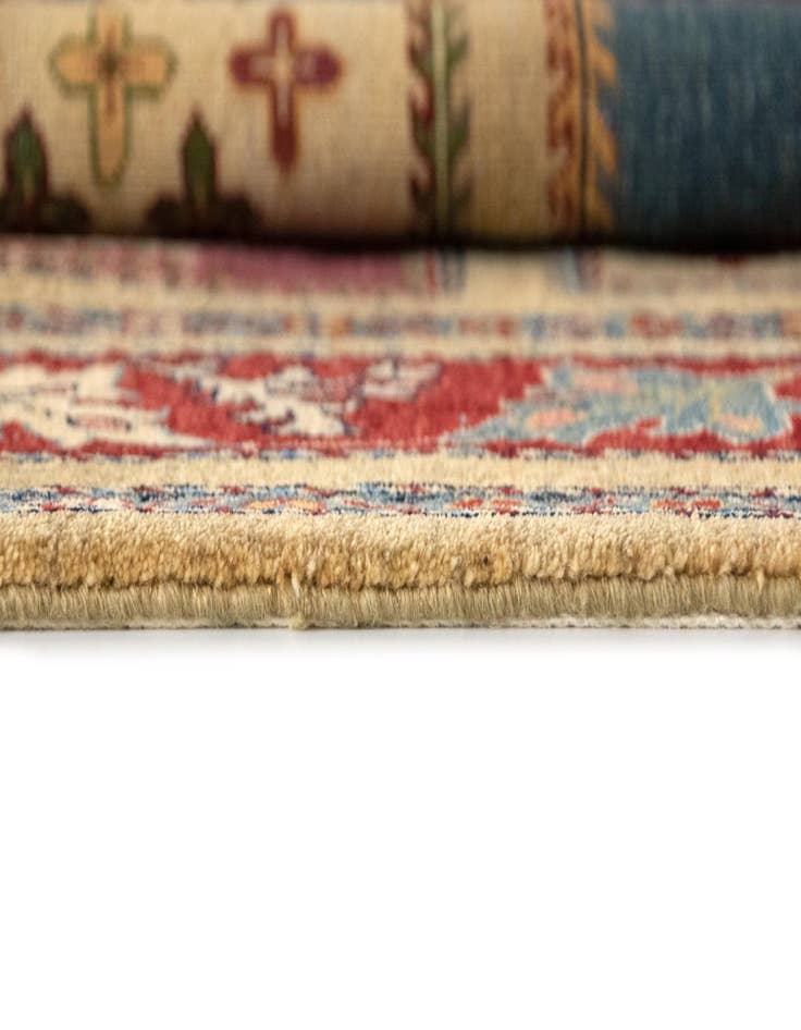 Detail image of 5' 5 x 8' 2  Hand Knotted Kashkuli Persian Rug