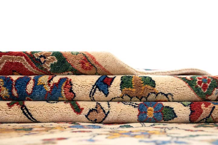 5' 7 x 7' 10 Hand Knotted Kashkuli Persian Rug