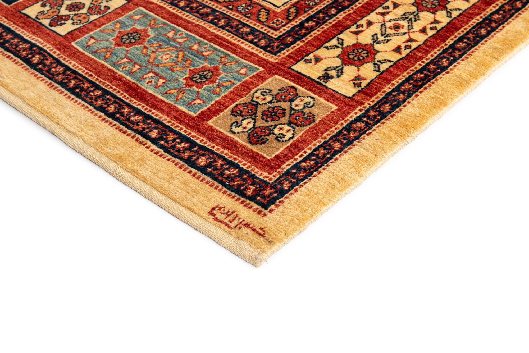 3' 6 x 5' 9 Kashkuli Rug