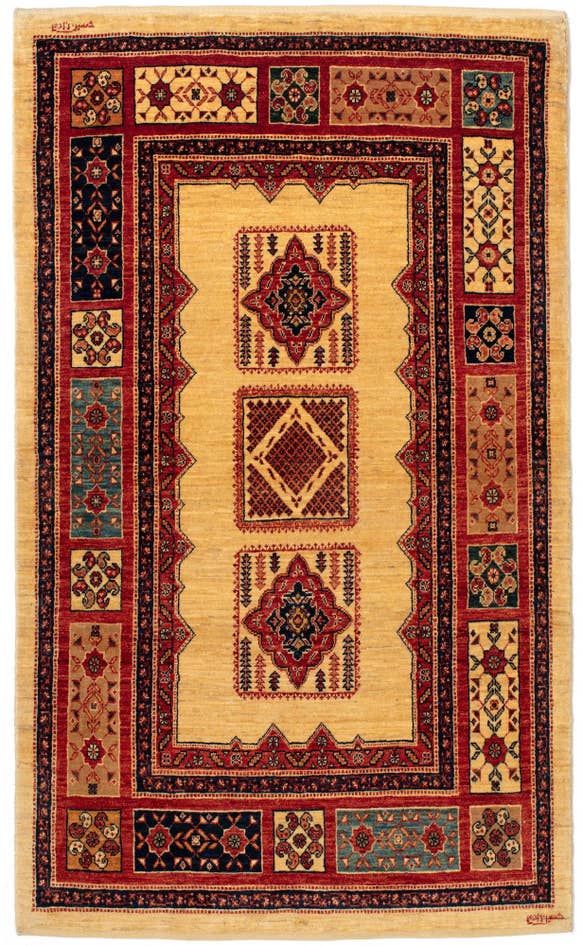 Detail image of 3' 6 x 5' 9 Kashkuli Rug