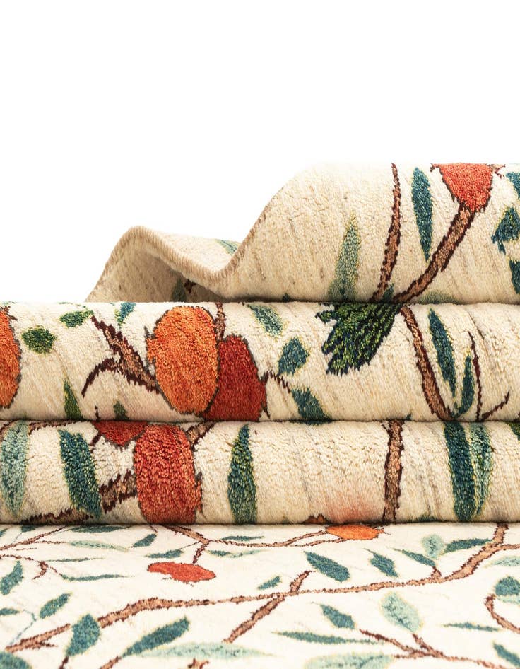 Detail image of 6' 9 x 9' 5 Kashkuli Rug