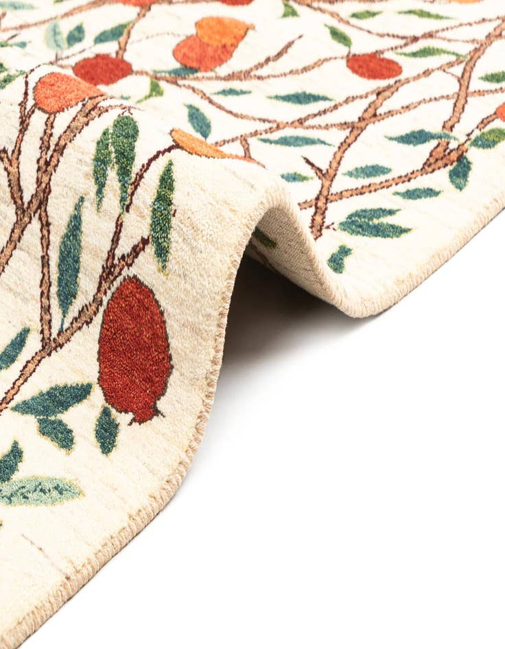 Detail image of 6' 9 x 9' 5 Kashkuli Rug