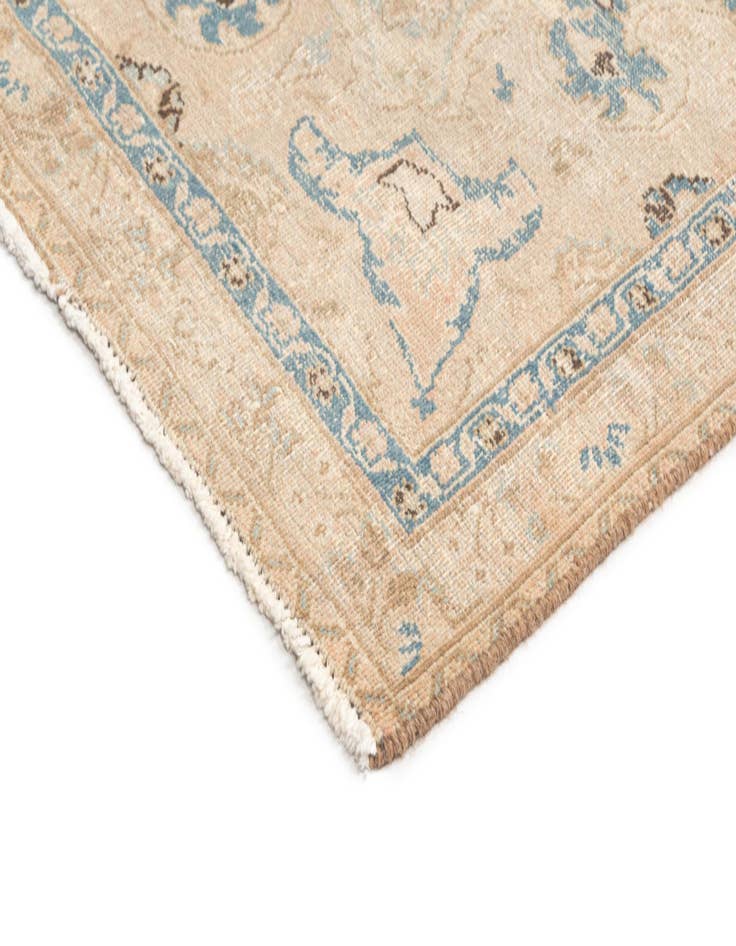 Detail image of 7' 2 x 9' 7 Kashmar Wool Rug