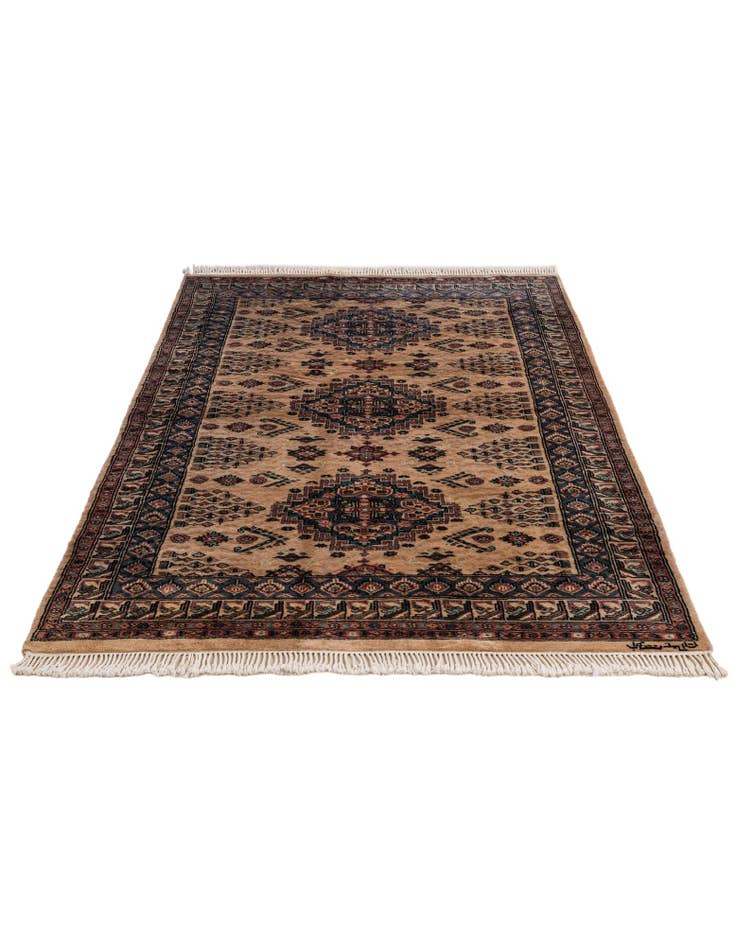 Detail image of 4' 3 x 6' 7 Hand Knotted Kazak Wool Rug