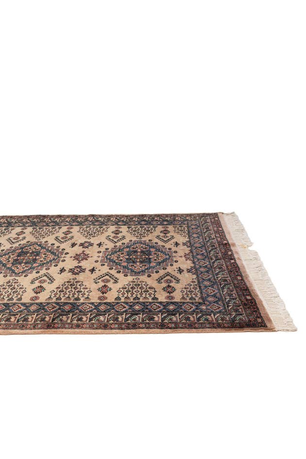 Detail image of 4' 3 x 6' 7 Hand Knotted Kazak Wool Rug