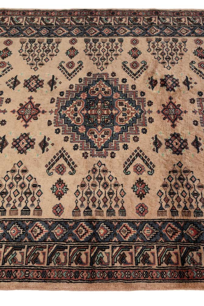 4' 3 x 6' 7 Hand Knotted Kazak Wool Rug