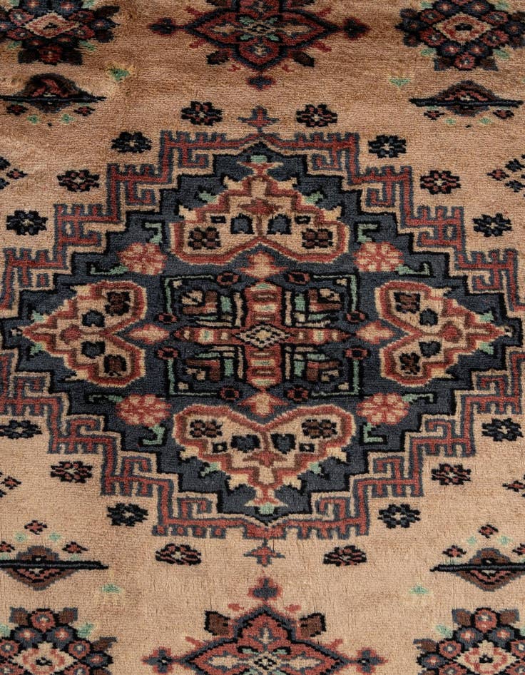 Detail image of 4' 3 x 6' 7  Hand Knotted Kazak Wool Rug