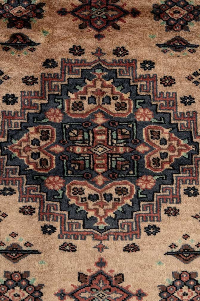 4' 3 x 6' 7 Hand Knotted Kazak Wool Rug