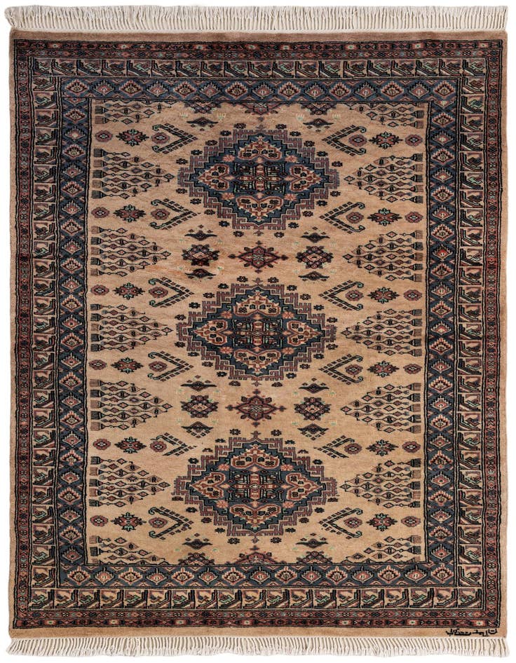 Detail image of 4' 3 x 6' 7 Hand Knotted Kazak Wool Rug